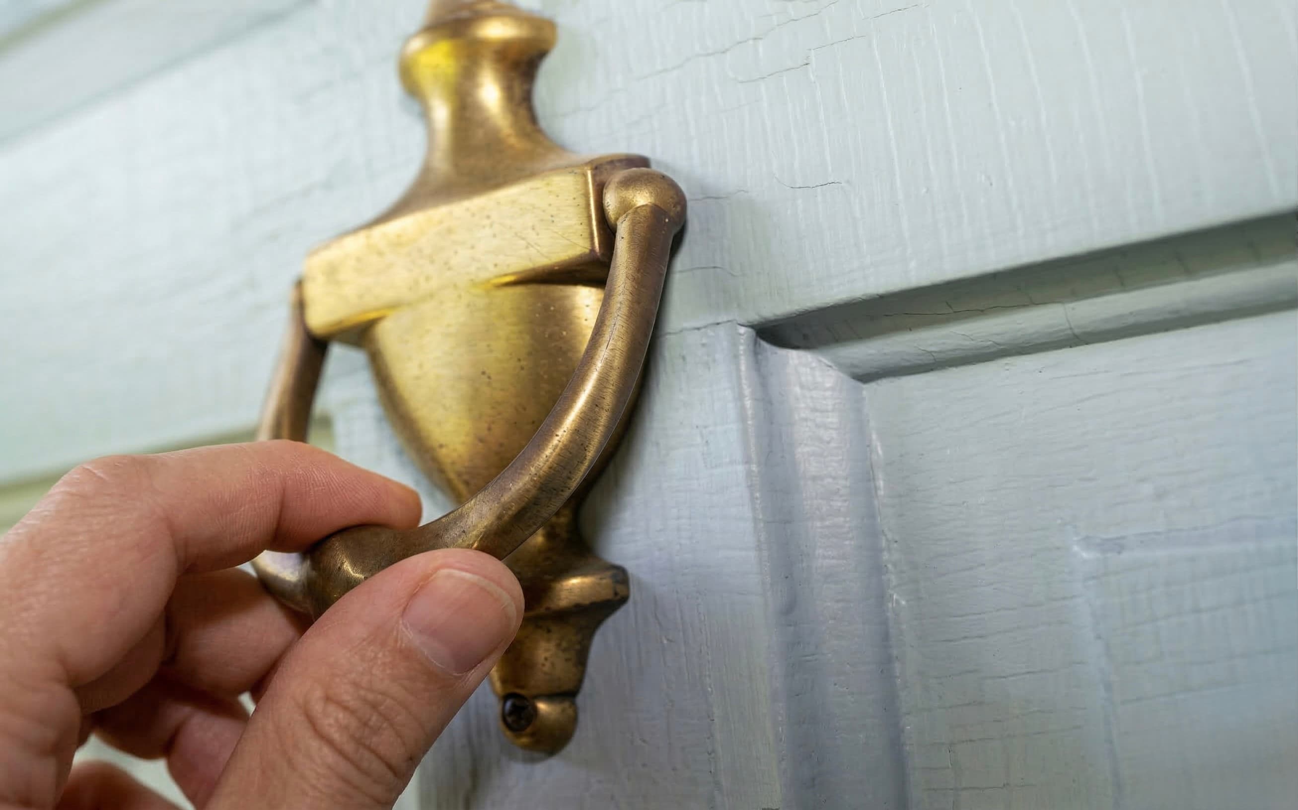 HelloCare team member visiting an elderly person at home in Massachusetts